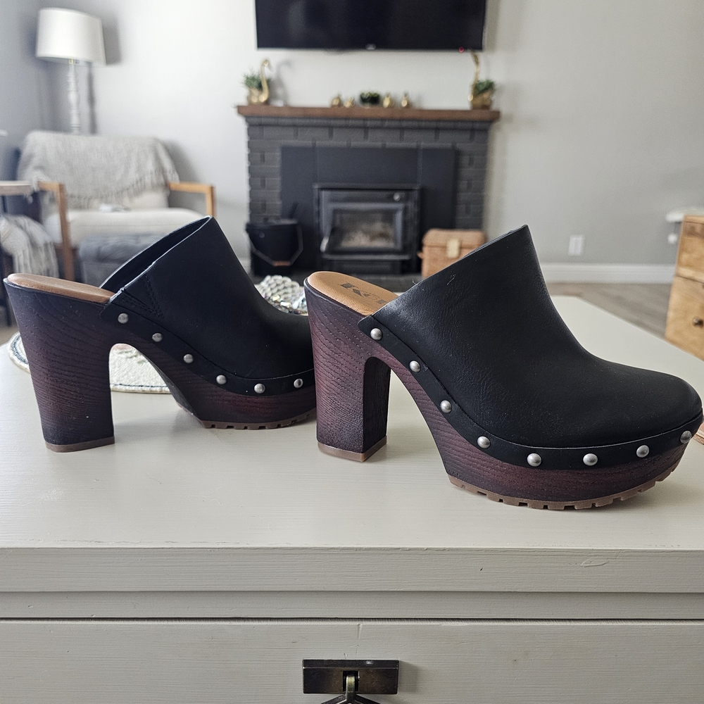 Kork Black Studded Wooden Platform Clogs
